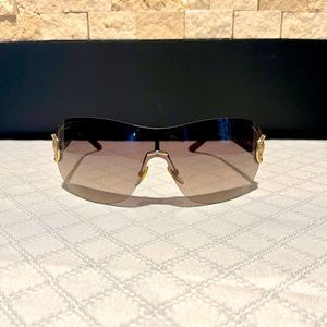 Gucci Gradient Shield Sunglasses in Brown